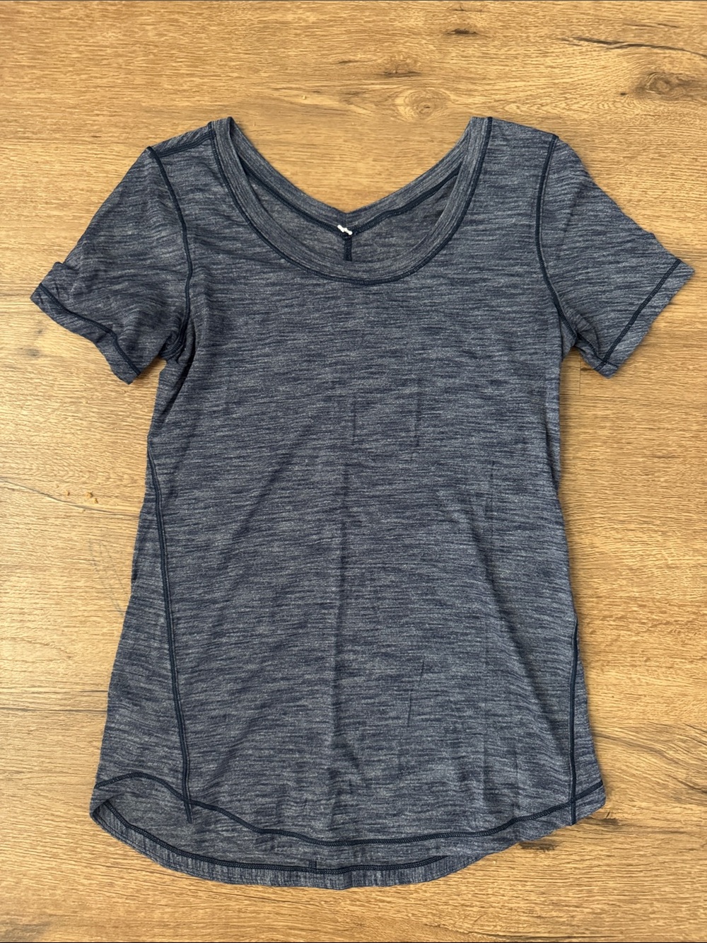 lululemon athletica Heathered Dark Gray Scoop Neck Short Sleeve Tee
